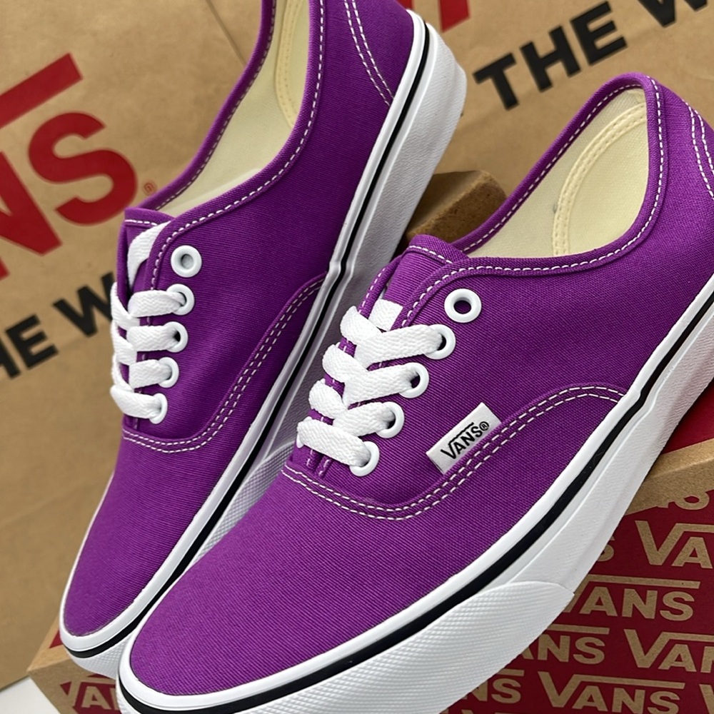 Vans WMNS Purple Canvas Sneakers Waffle Sole Authentic
Color Theory Willow herb - Picture 6 of 16
